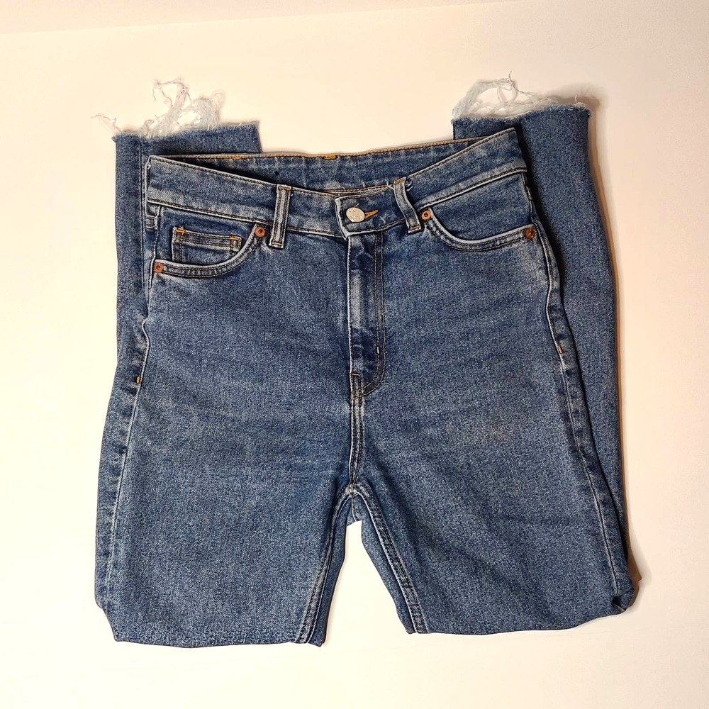 Monki High Rise Slim Distressed Cropped Oki Jeans - Size 27 (fit like a 26)